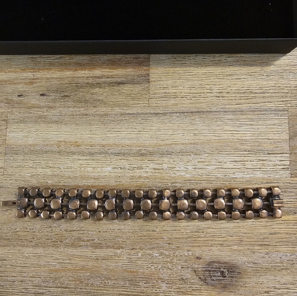 Estate Vintage Juliana Amber Glass Rivoli 3 Row Gold Tone Bracelet - Picture 6 of 12